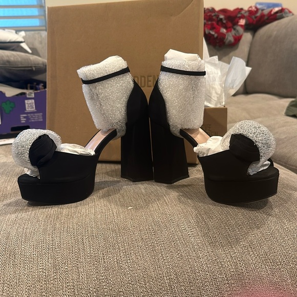 Steve Madden Luminesce Heels - Picture 2 of 3